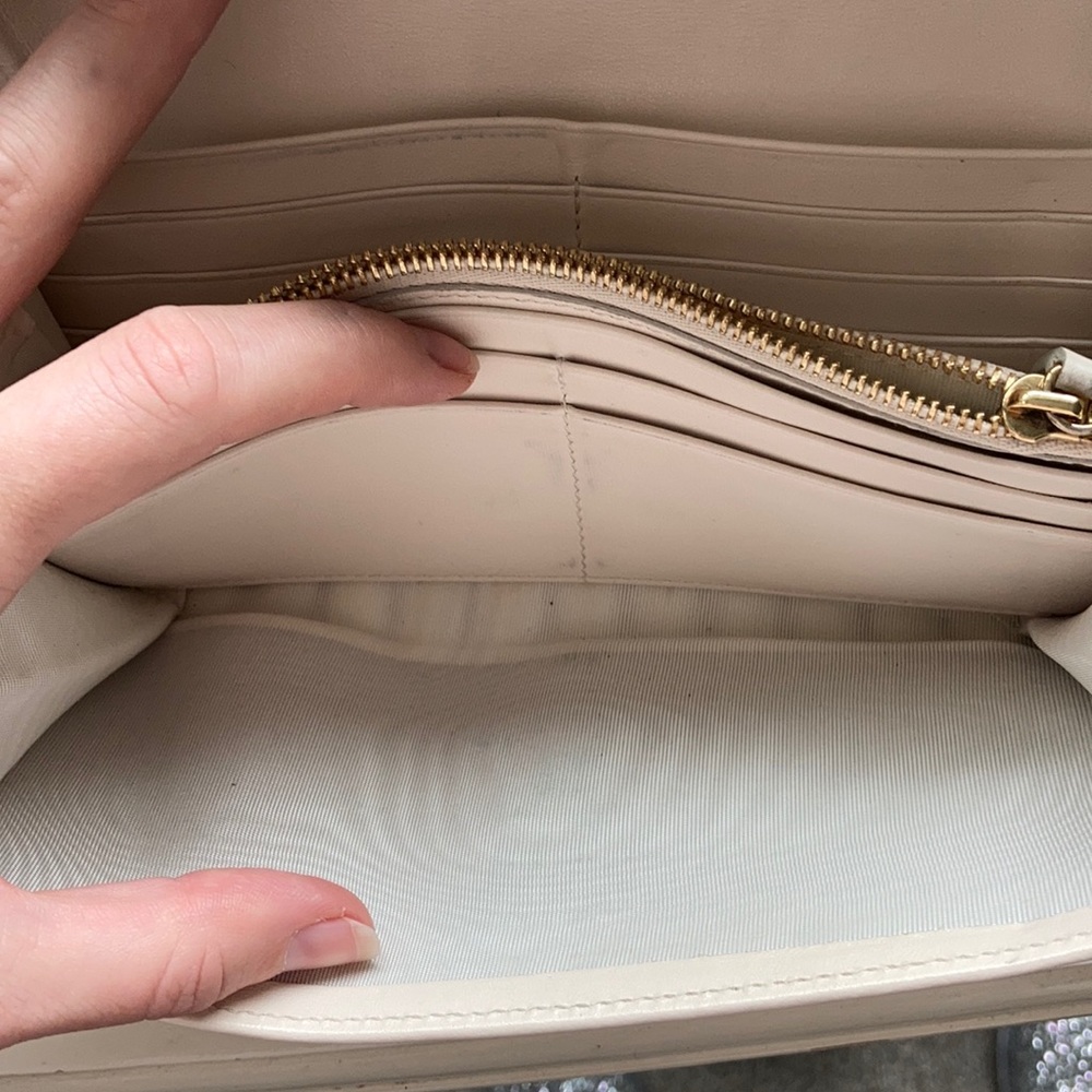 Salvatore Ferragamo wallet - Picture 9 of 16